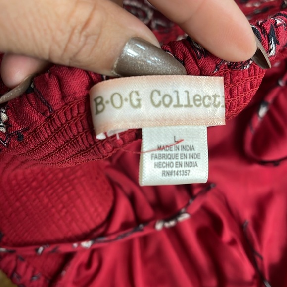 This crop top is super cute♥️ - Picture 3 of 3